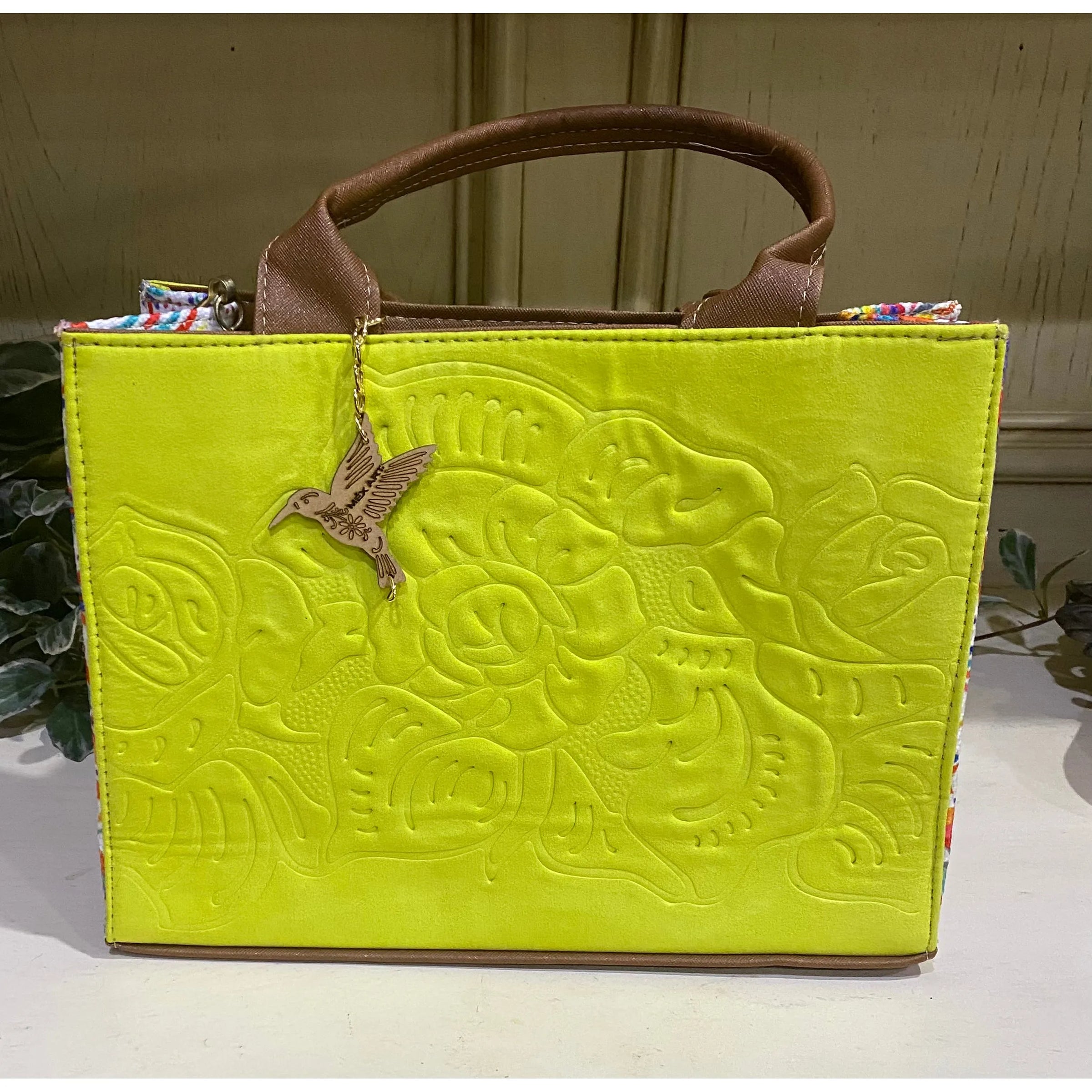 Artisanal Embroidered Look Leather Tote Bag – Medium