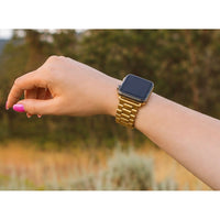 Wide Gold Stainless Steel Apple Watch Band – 18K Vacuum-Plated Adjustable Bracelet
