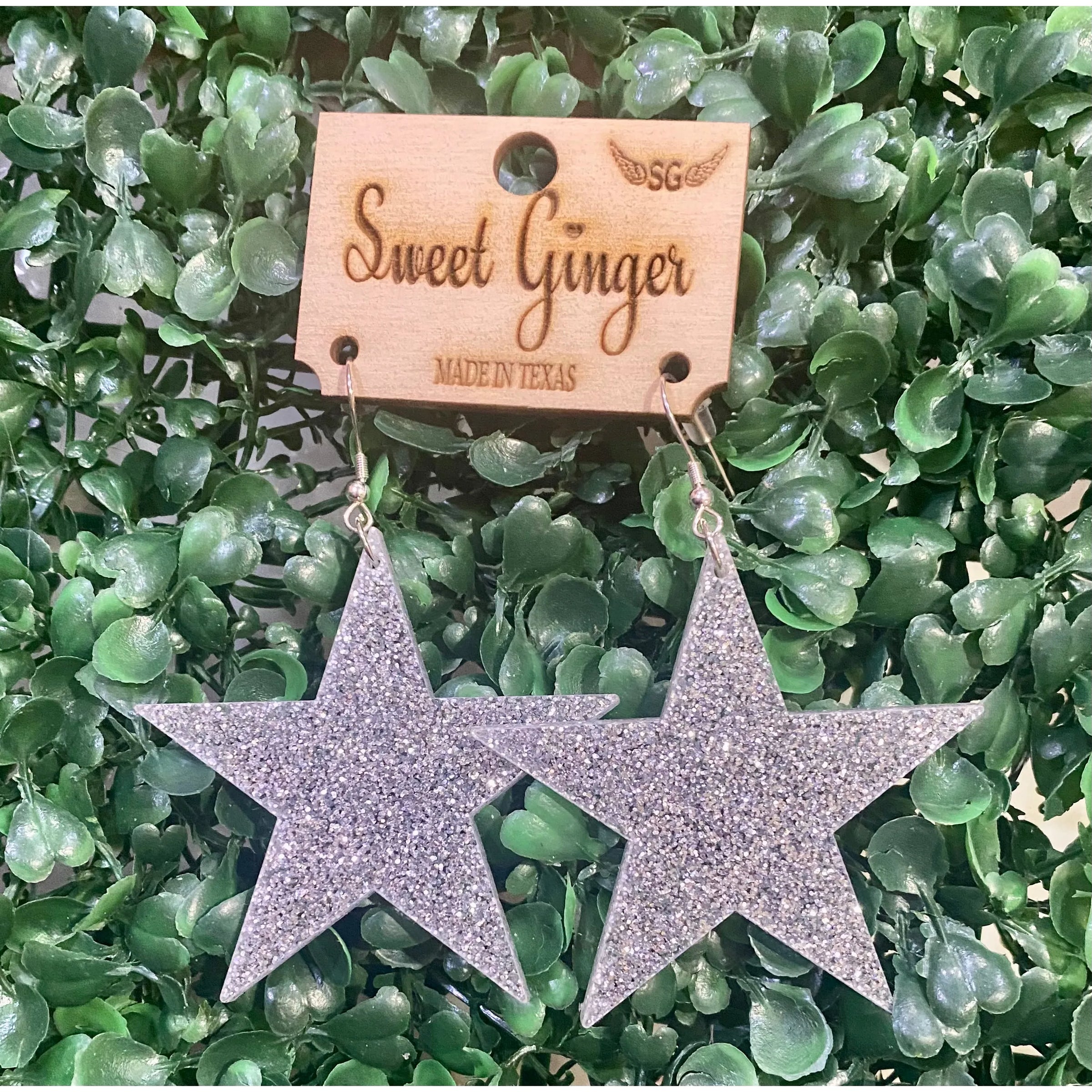 Silver Glitter Star Earrings – Sweet Ginger Acrylic Dallas Cowboy Inspired Earrings
