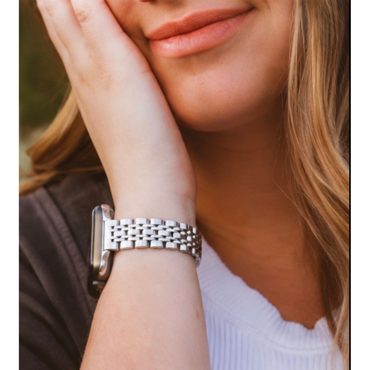 Stainless Steel Apple Watch Band – Gold, Silver & Two-Tone Adjustable Link Bracelet