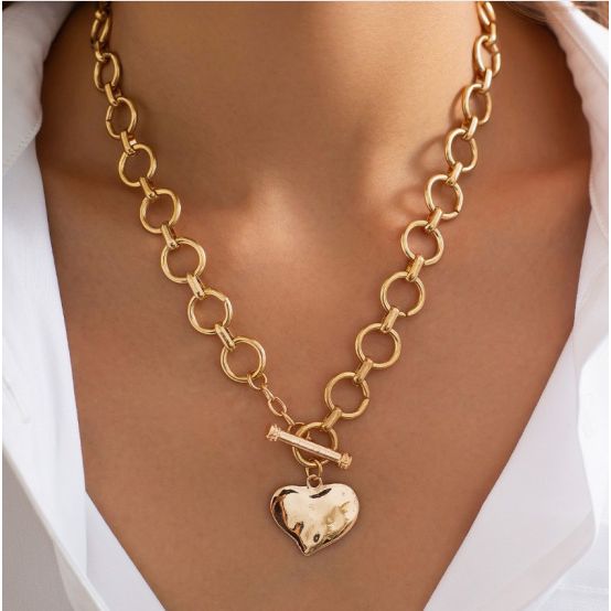 Hammered Heart Toggle Chain Necklace – Gold or Silver