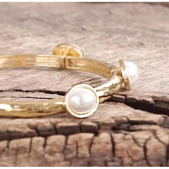 Pearl Hammered Gold Stretch Bangle Bracelet